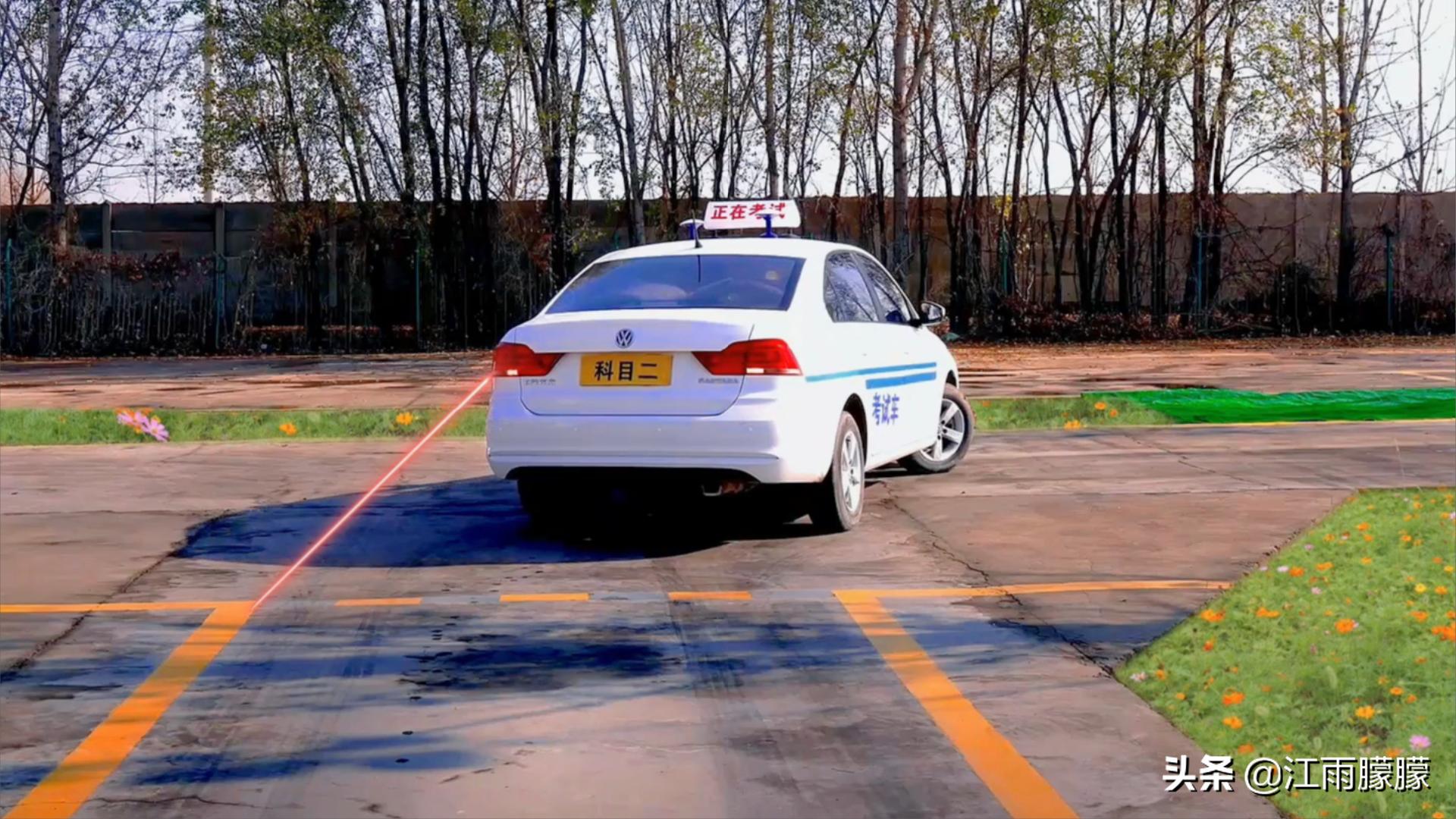 右倒库看左边镜子的方法带讲解图,右倒库看左镜的技巧和方法图片