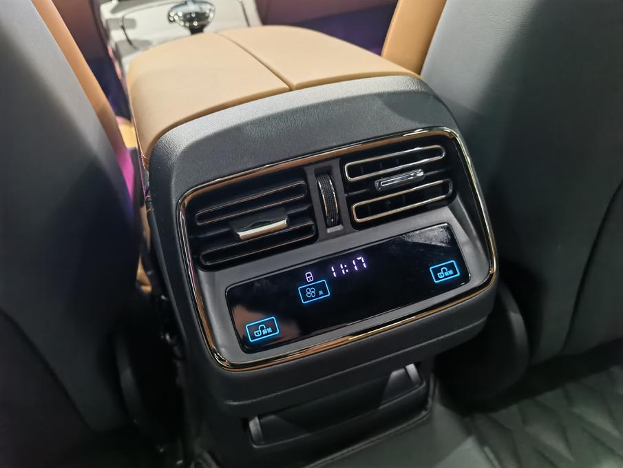 比亚迪汉ev丹拿版,汉丹拿极光蓝