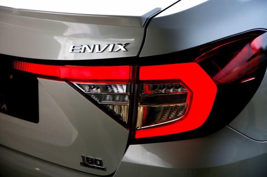 本田思域与福特福睿斯哪个好,福克斯和思域选择哪一款