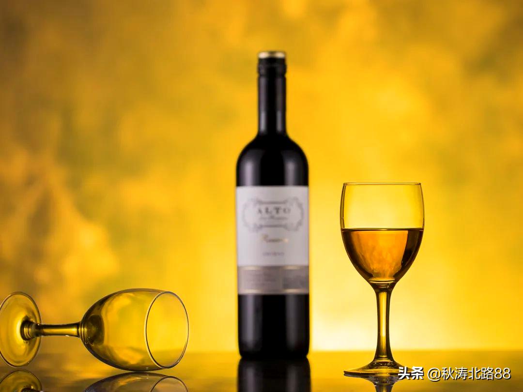 红酒醒酒规矩,醒酒和喝红酒的礼仪
