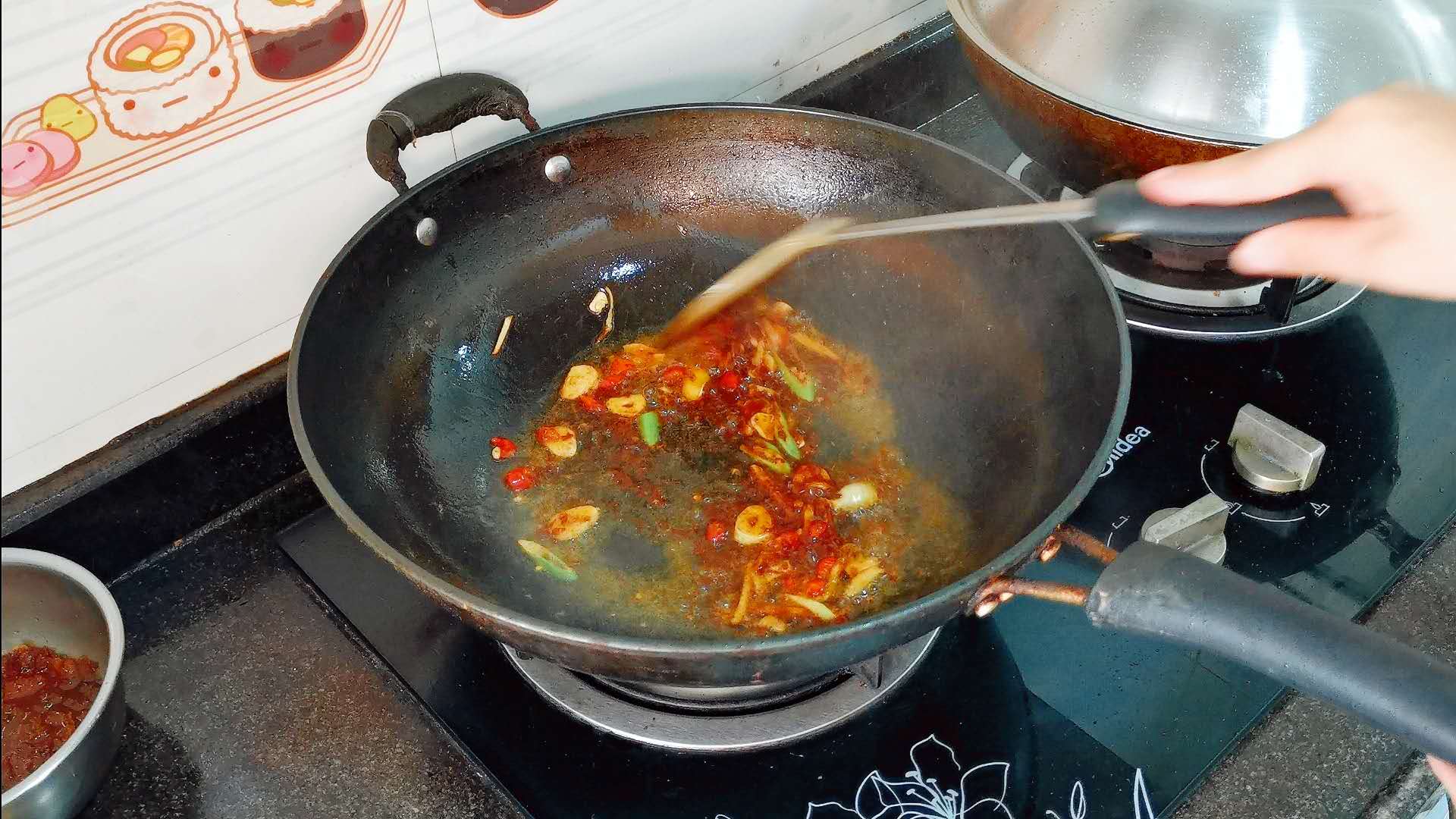 田螺怎么做又正宗又好吃,大厨教你田螺的创新做法