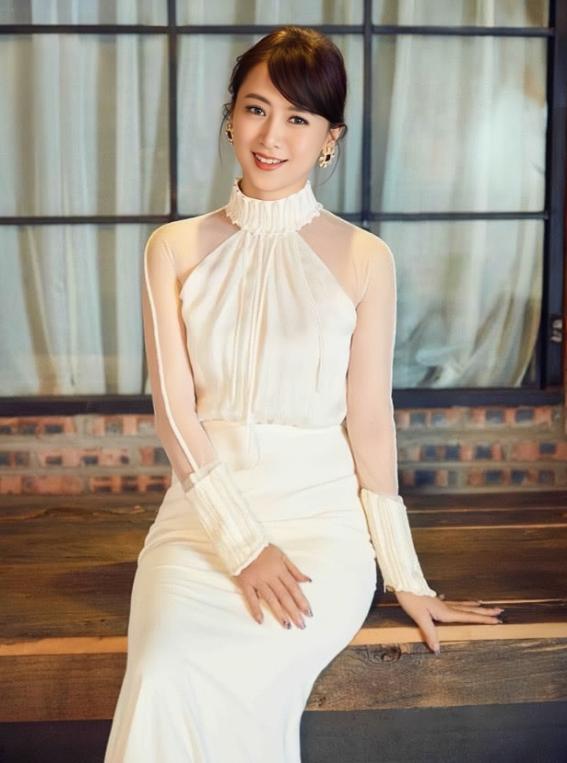 “宅男女神”*虹翁**的倔强人生,和她背后不得不提的男人们