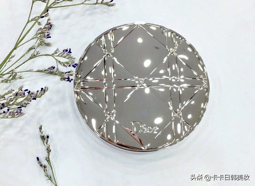 散粉要买控油的吗,散粉有必要买吗