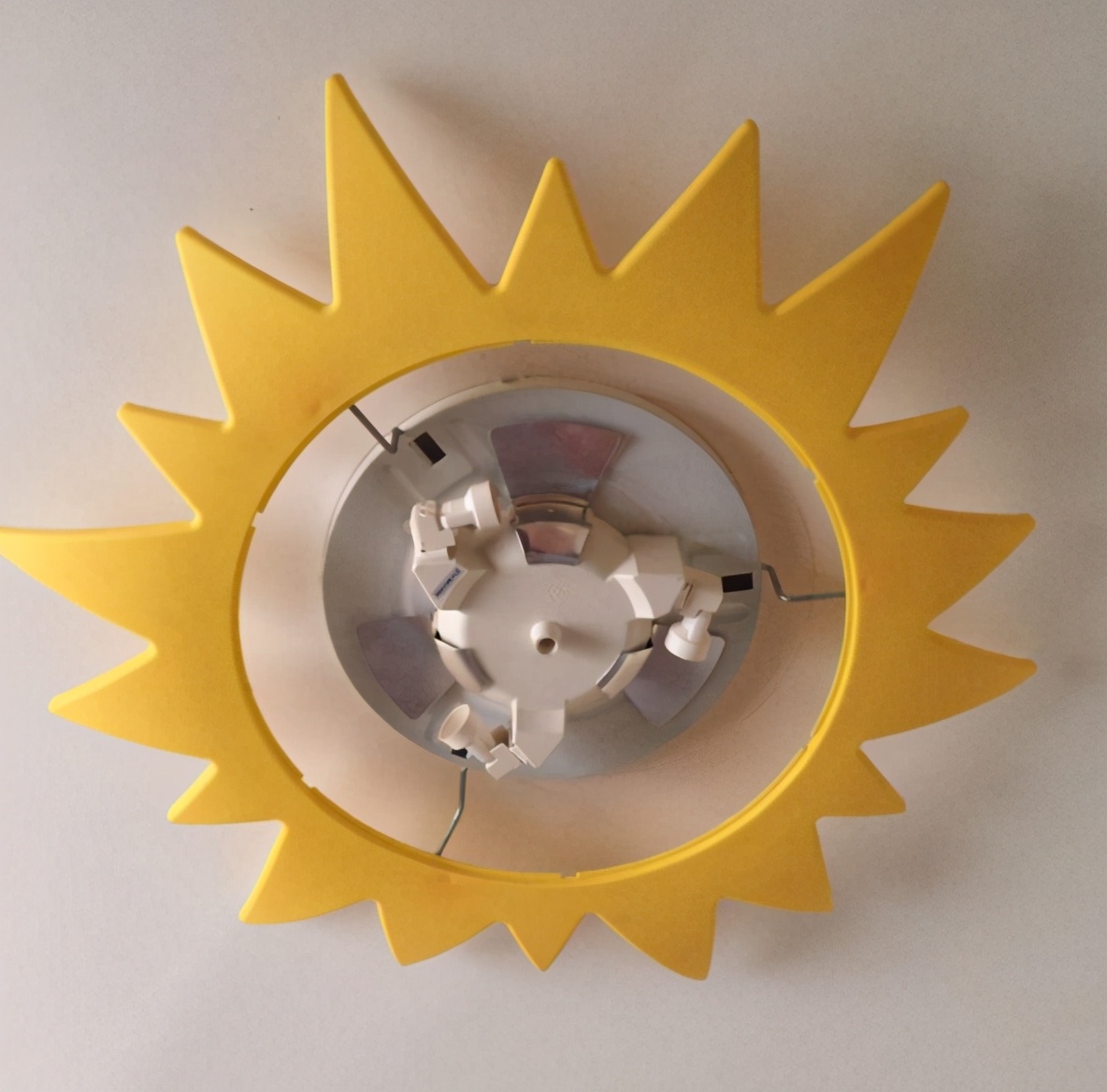 吸顶灯防尘保护,吸顶灯好打理吗