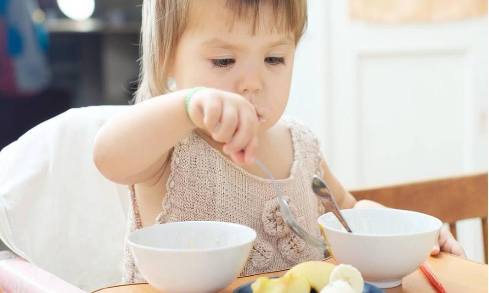 孩子误食水银立马吐出来了,小孩误食水银后催吐了