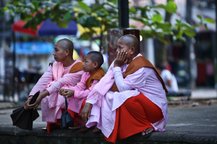 一座美丽的城市缅甸仰光,80年代的缅甸仰光城市