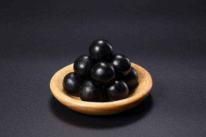 九蒸九晒黑芝麻丸脱壳方法,九蒸九晒黑芝麻丸啥口感