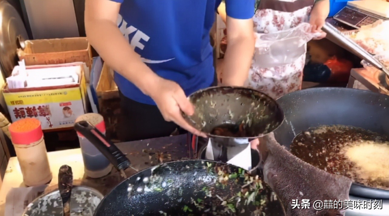 常熟附近美食街火爆小吃,常熟特色地摊小吃