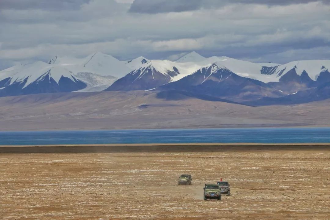 哈拉湖秘境,哈拉湖无人区游玩攻略