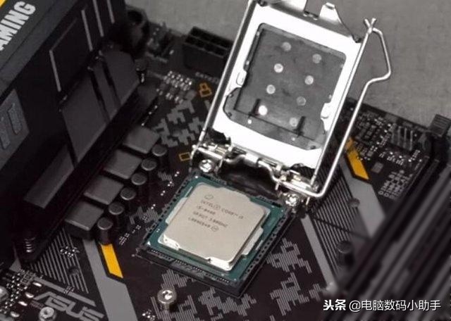 rog全家桶装机实录组装电脑,自己组装台式电脑最简单配置方法