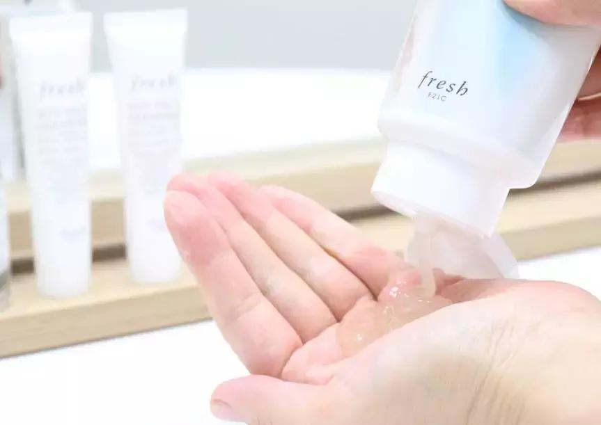 氨基酸洁面和水杨酸洁面的区别,氨基酸洁面可以用来长期卸妆吗