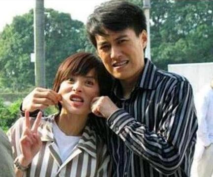 李佳的两段婚姻,青春不言败靳东与李佳是真夫妻吗