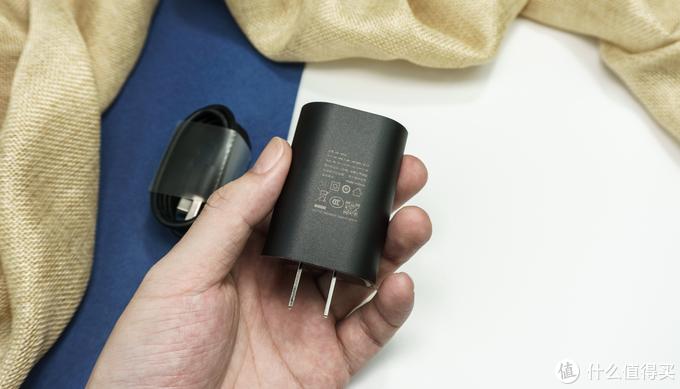 当苹果缺乏创造力时，诺基亚“顶”了上来：NOKIA9PureView体验