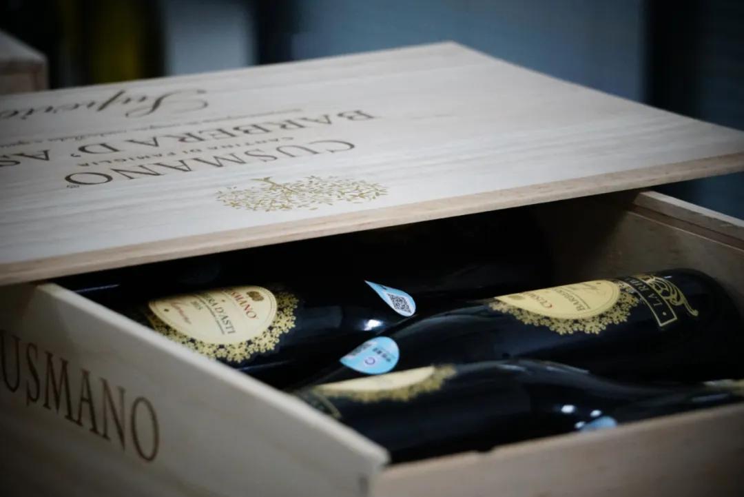 卡慕干红葡萄酒黑金礼盒,卡慕庄园