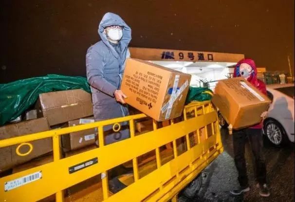 这些绝对让你感动到哭的抗疫故事