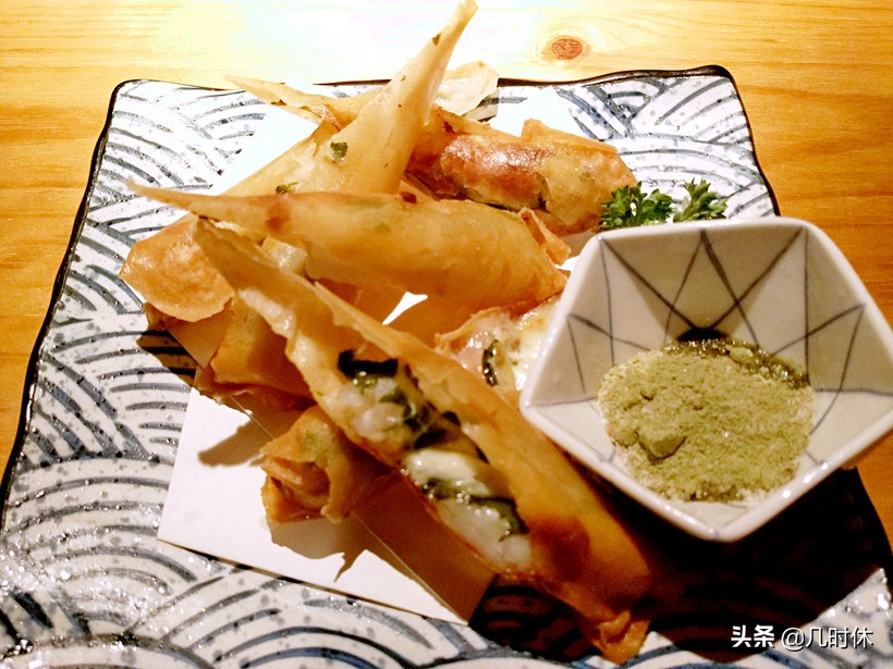 女生出门在外一定要保护自己防狼,出门在外女生注意安全