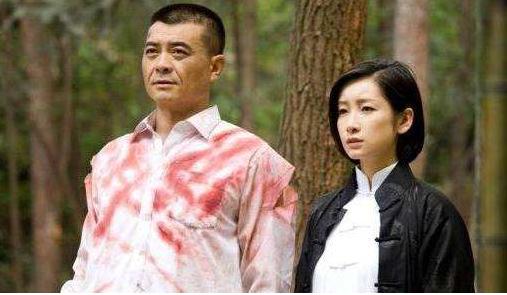 王新军秦海璐虐心片段,秦海璐是怎么和王新军走到一起的