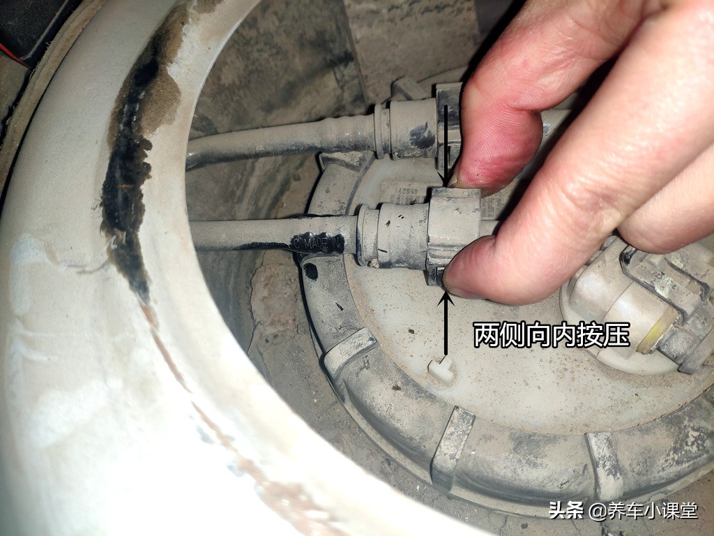 车子油工用不上怎么回事,汽车汽油泵坏了怎么应急启动