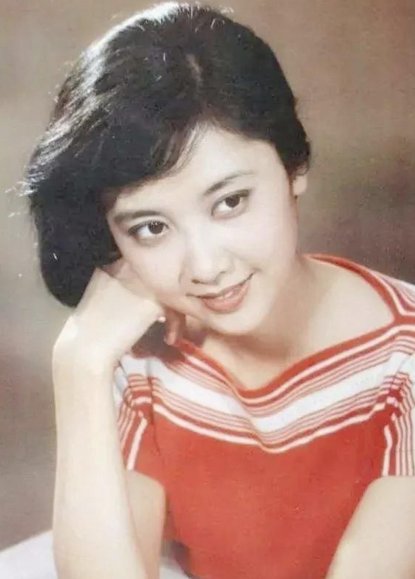 朱琳早期旧照 (朱琳一生未嫁人的原因)