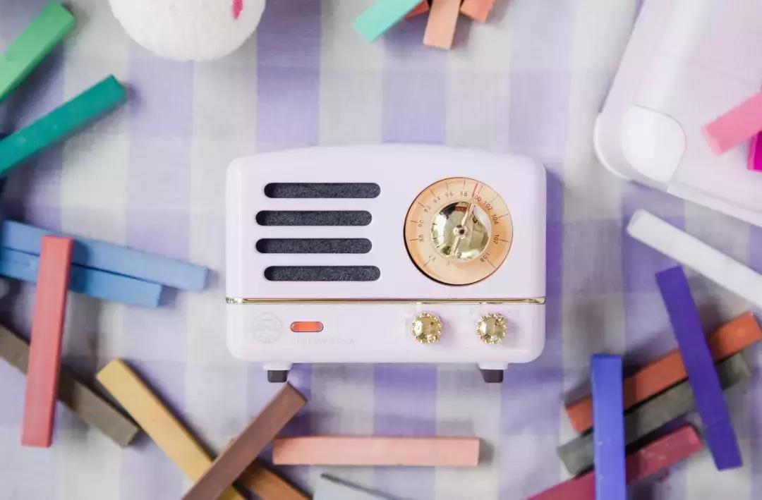 猫王收音机创始人视频,60岁创业造出猫王收音机