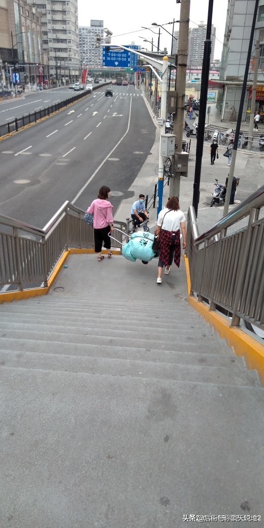 上海七浦路服装批发市场疫情视频,上海七浦路批发市场疫情解除了吗