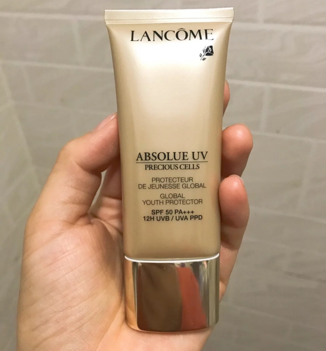 兰蔻防晒和cpb防晒哪个更值得买,兰蔻防晒和cpb防晒哪个好