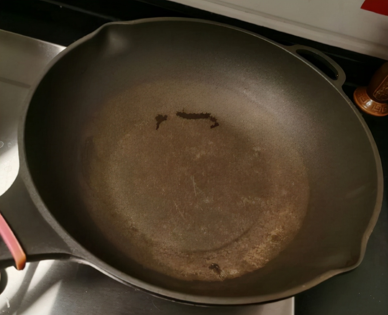 不粘锅涂层掉了有毒吗视频,不粘锅的涂层掉了用它炒菜有毒吗