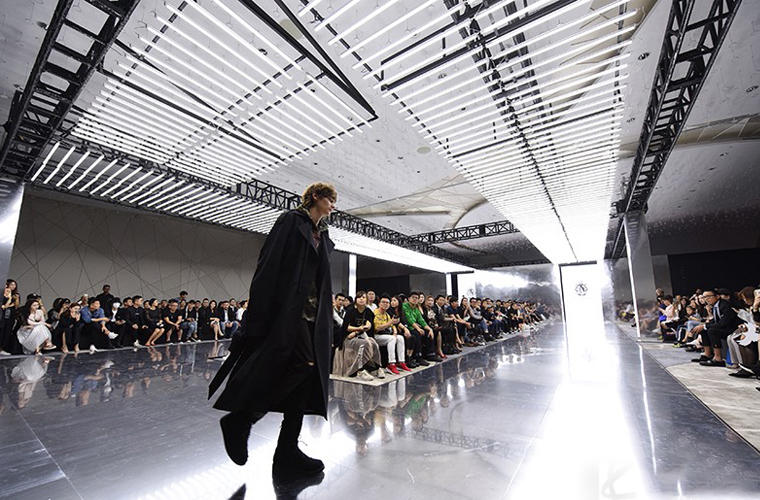 机能风工装靴穿搭,百搭风工装靴