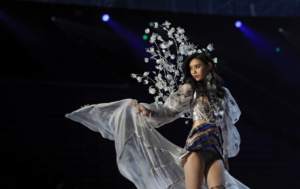 奚梦瑶不摔跤完整版,奚梦瑶不摔跤