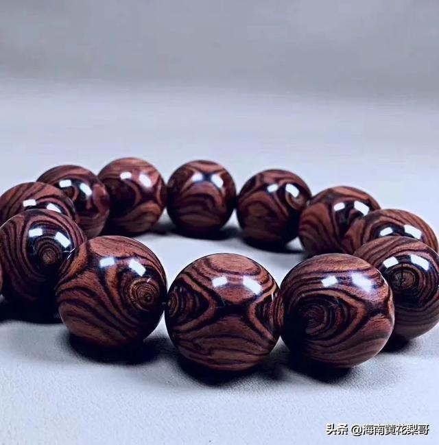 极品海南黄花梨手串的价格,天价黄花梨鬼脸手串