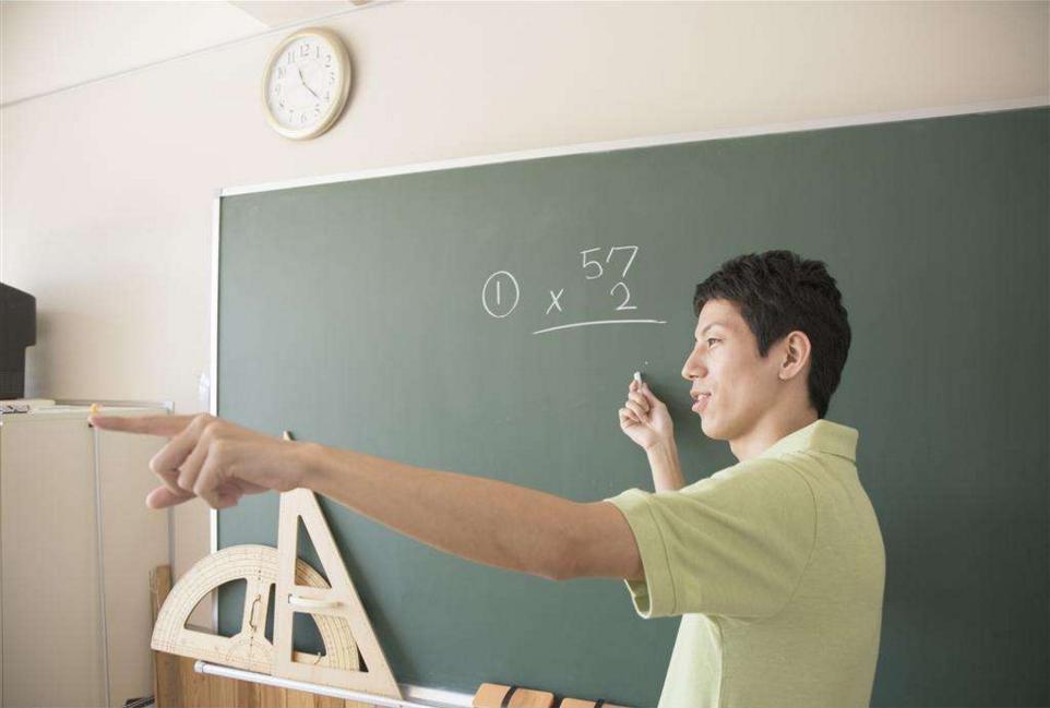 师范类专业哪个专业就业前景好,师范类大学就业前景好的专业排名