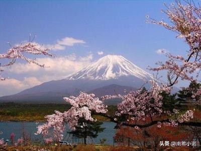 日本语言学校一年多少钱费用,在日本打工一月生活费大约多少