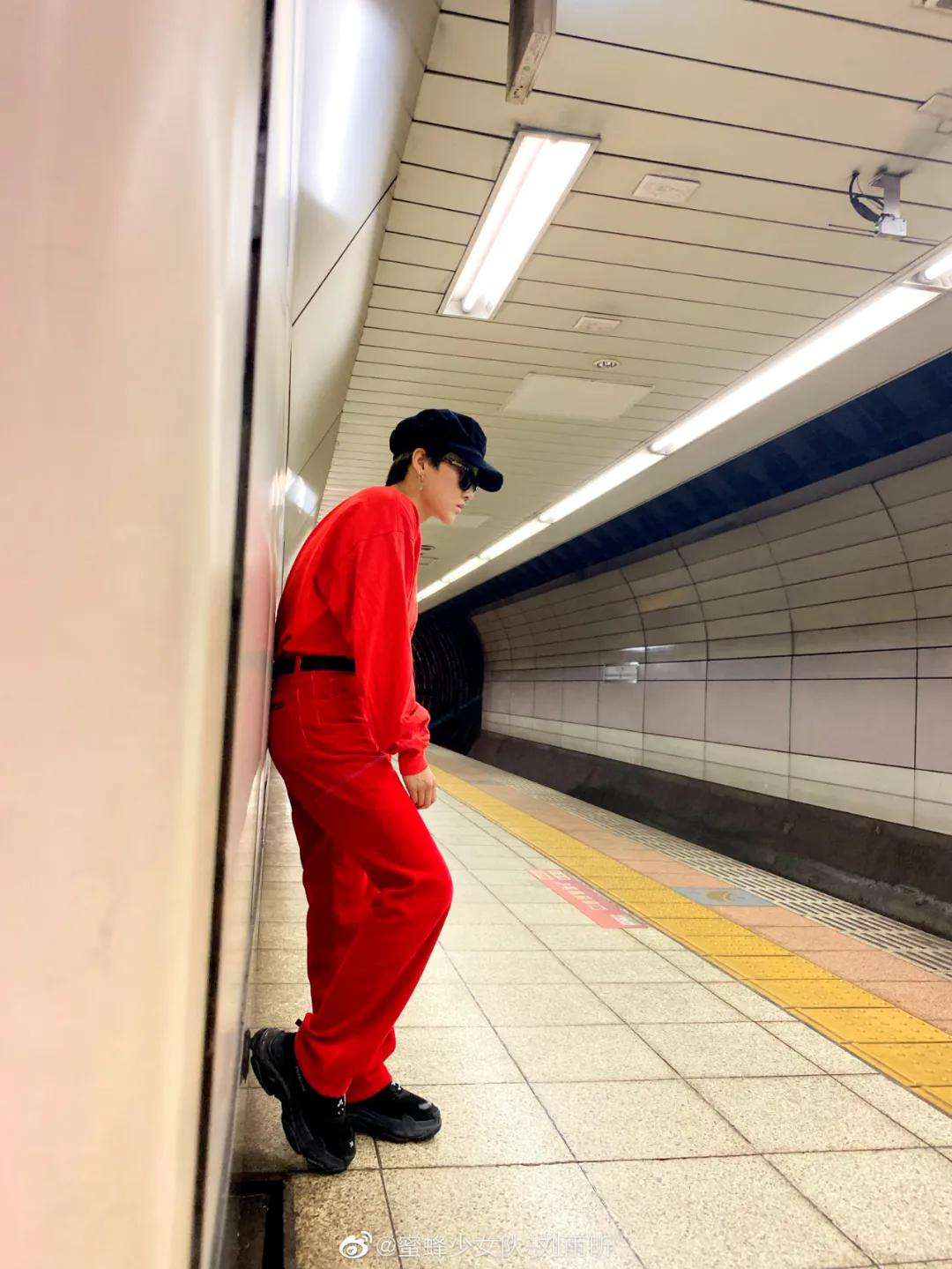 别的不说，《青你2》的*服私**是真的可！