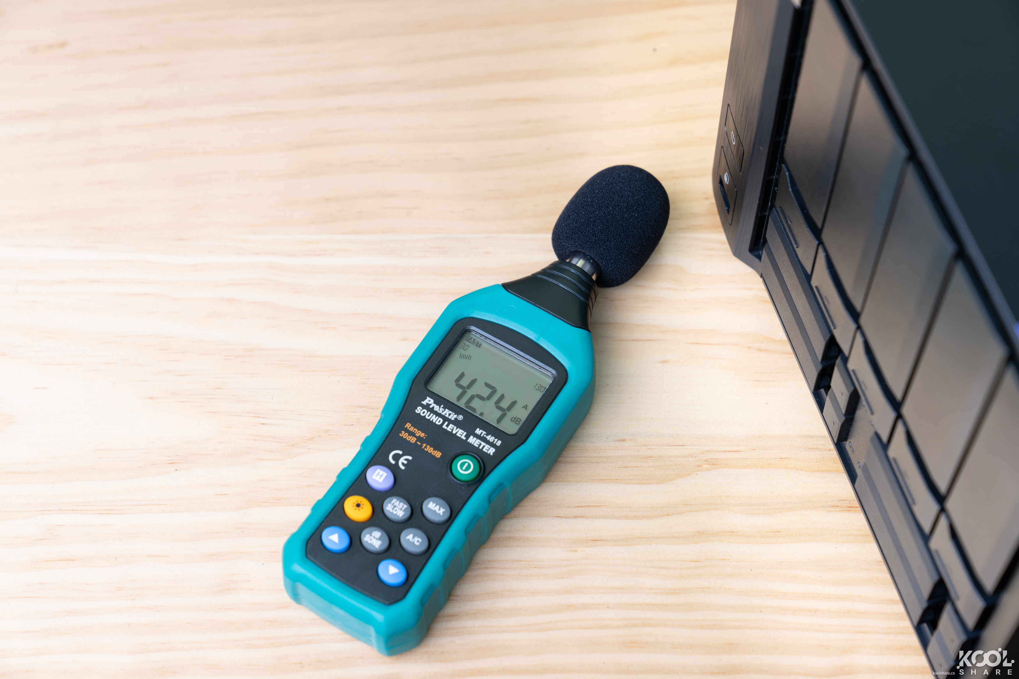 经济型9盘位NAS，QNAPTVS-951N开箱拆解评测