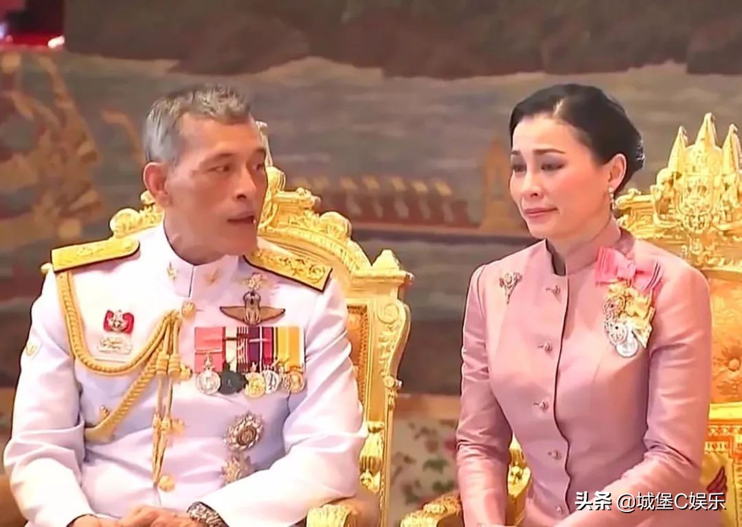 苏提达泰国王后,苏提达王后出现