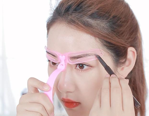 为什么不建议女人纹眉纹美瞳线,女生为什么不建议纹眉毛