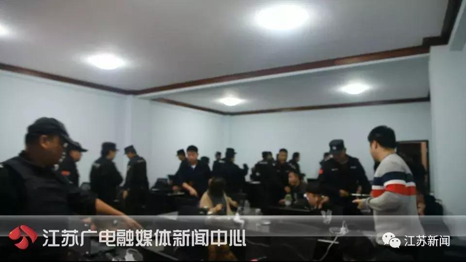 女子借1850元超时1天没还，亲朋好友就收到了私房艳照