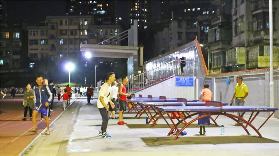 不到人民体育场,你不会知道厦门的秋夜有多野