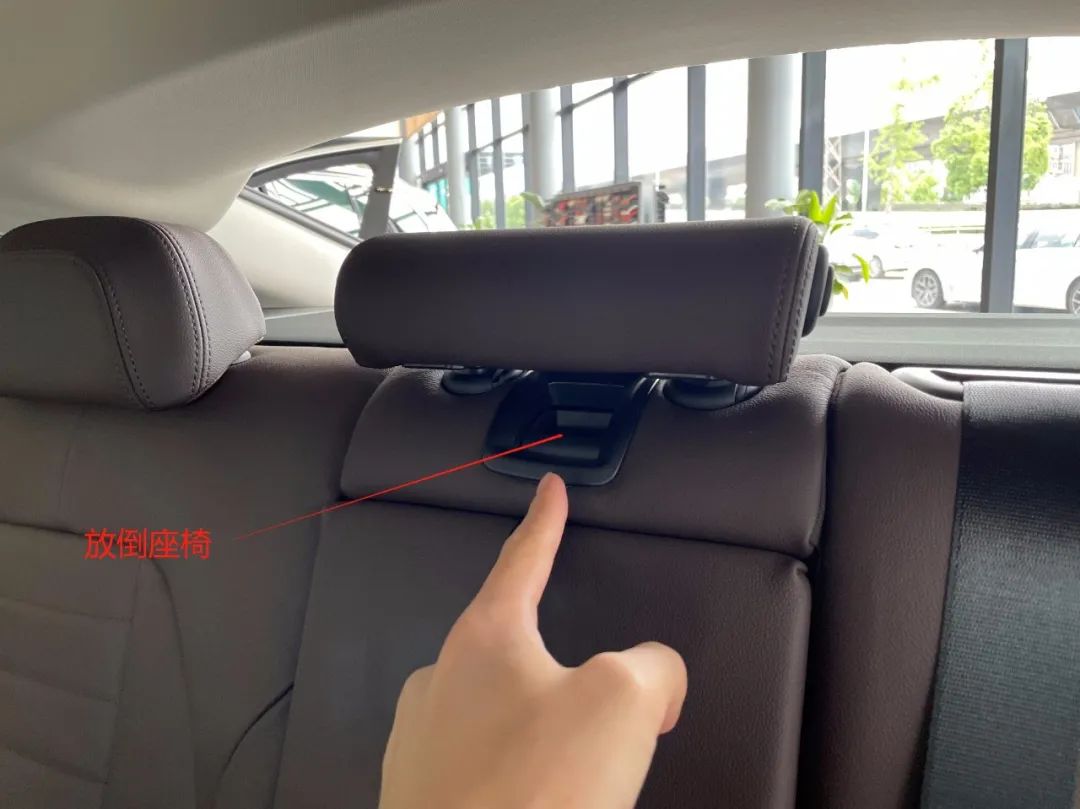 暴雨天气车辆落水自救,遇到暴雨在车内如何自救