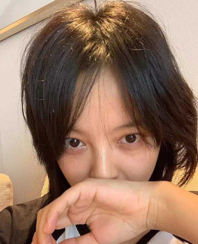 适合羊毛卷女生的发型,女生最适合什么发型羊毛卷