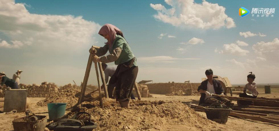山海情水花致富,山海情水花给永福买轮椅是第几集