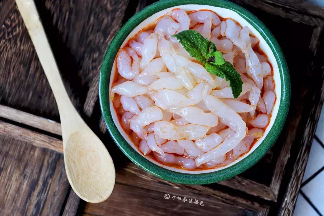 做凉粉豌豆淀粉好还是蚕豆淀粉好,豌豆粉与豌豆淀粉做凉粉哪个更好