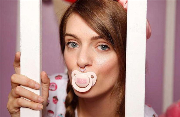 怎么快速哄睡3个月宝宝,怎么快速哄睡三个月宝宝