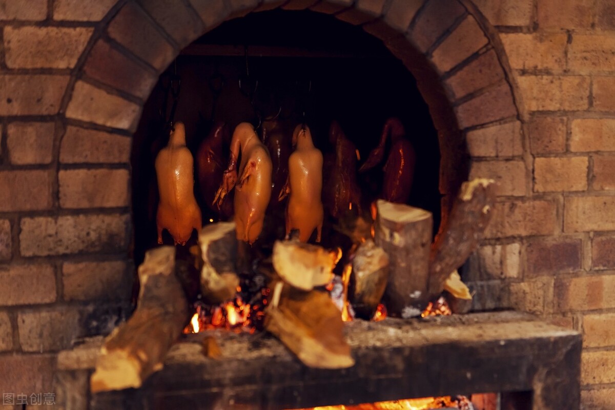 来北京吃涮羊肉烤鸭,在北京吃烤鸭最正宗的地方