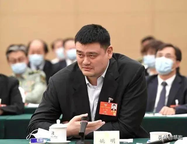 姚明十佳巅峰瞬间,姚明33分狂砍40分