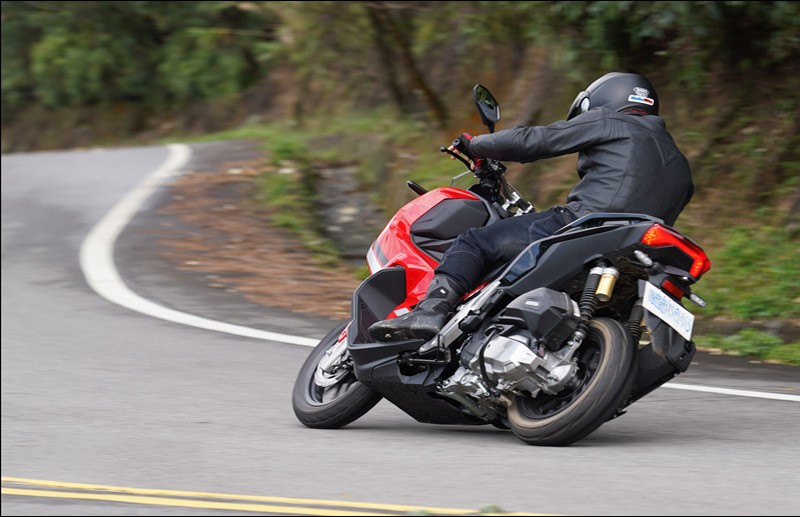 2019款本田adv150踏板评测,本田x-adv150