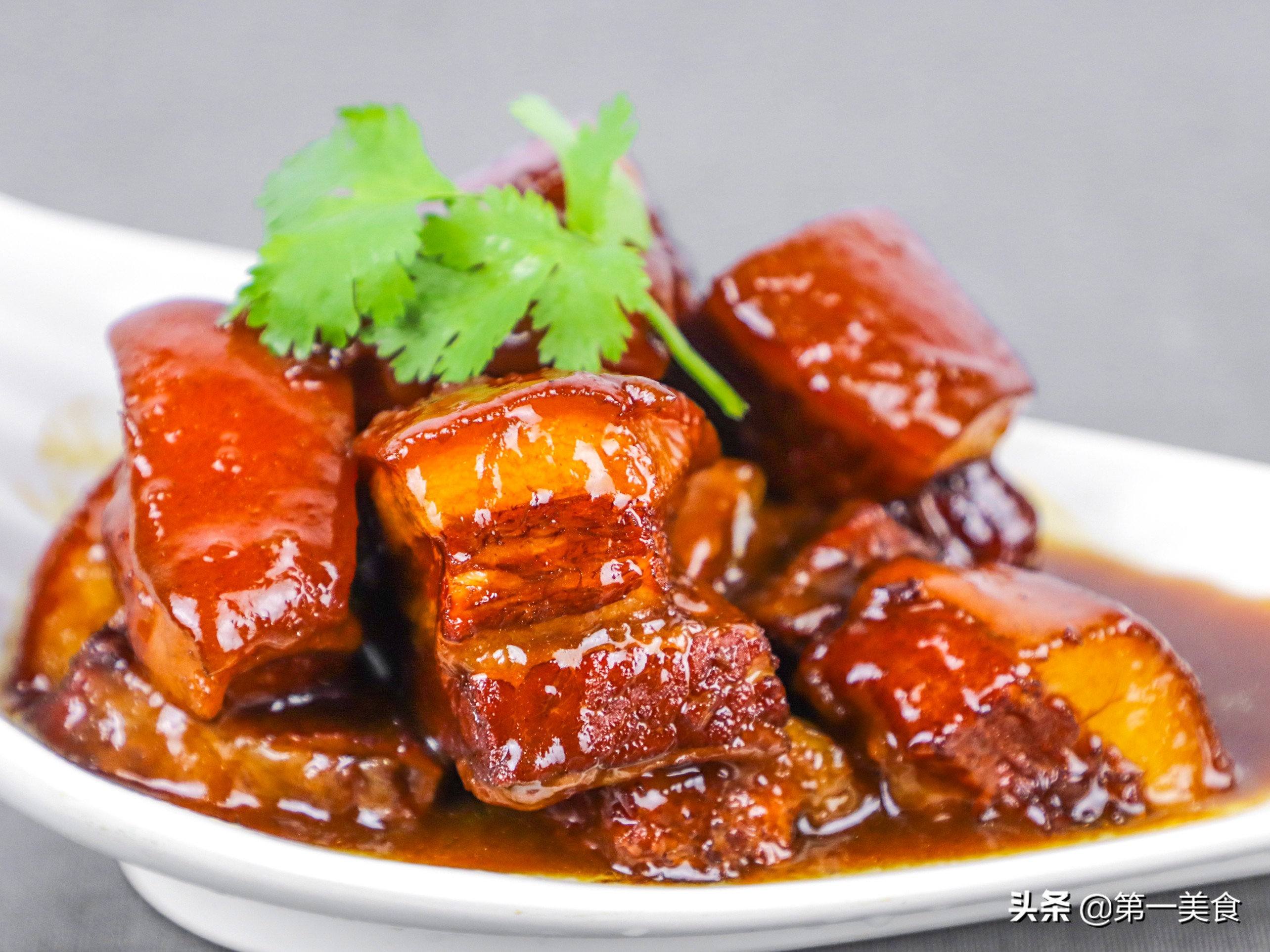 红烧肉最正宗的做法大厨一步教你,红烧肉最好的正确做法