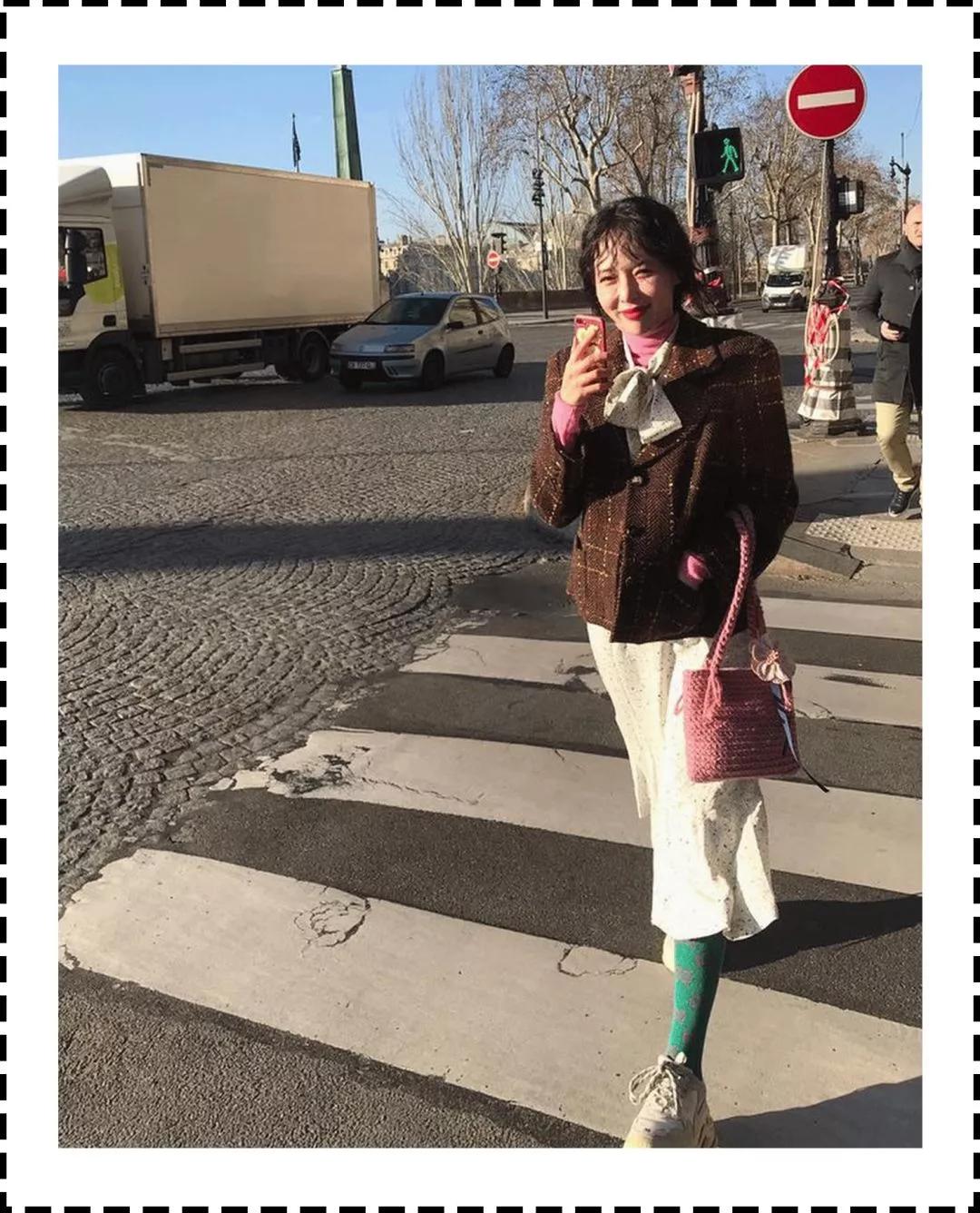 绿色丝绸吊带蝴蝶结金泫雅同款,金泫雅同款穿搭