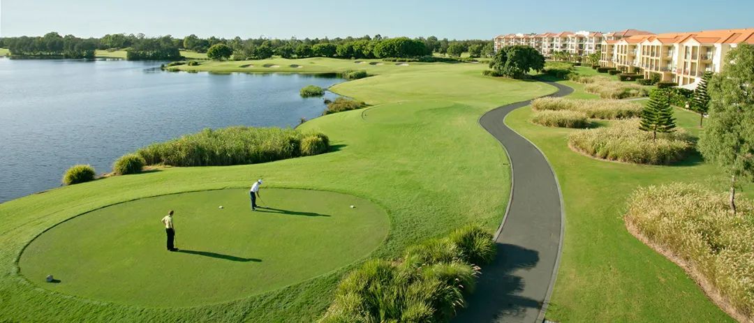 洛杉矶高尔夫课程,在黄金海岸玩