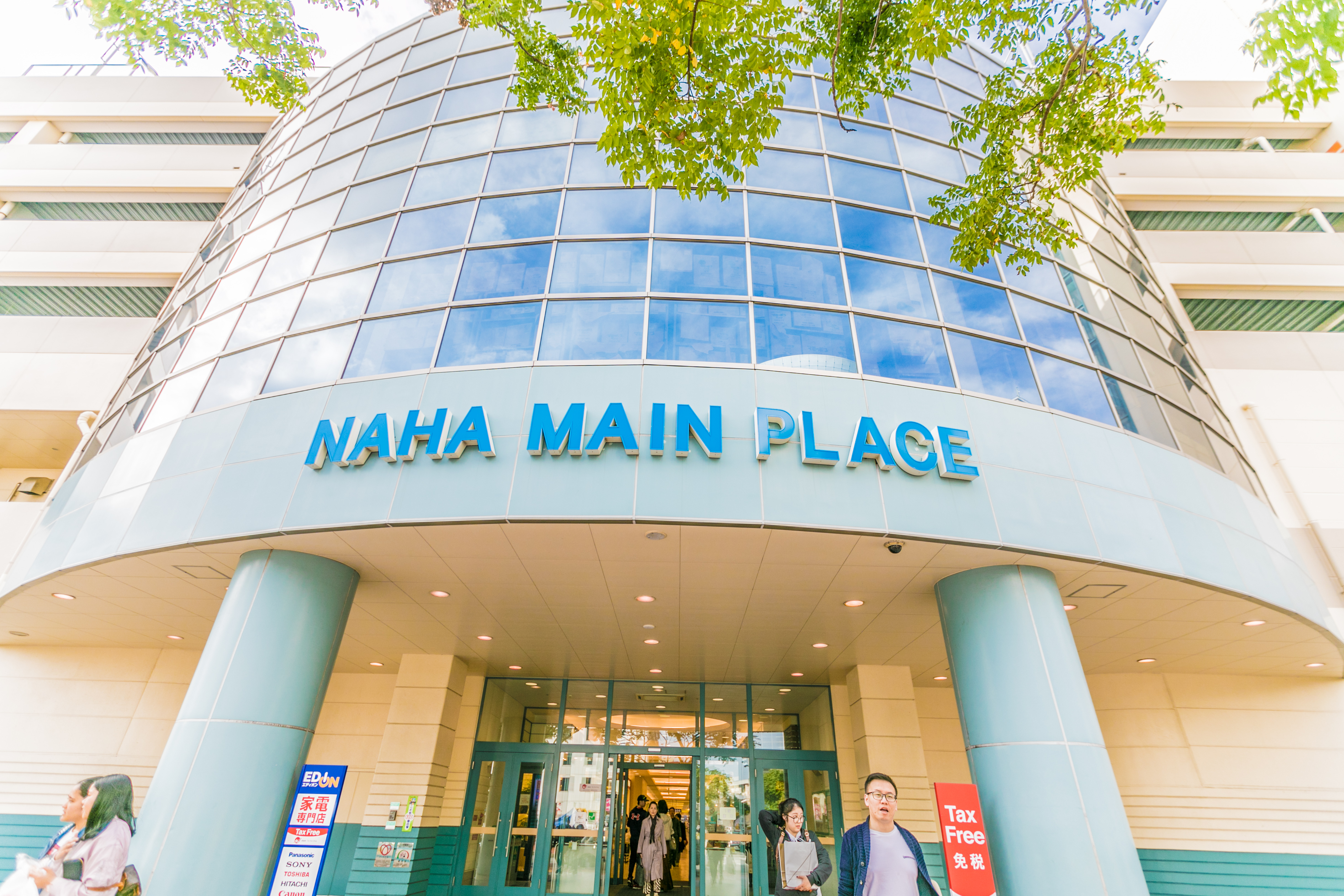 冲绳两条购物街,但中国人更喜欢去新建,大有赶超老街的趋势